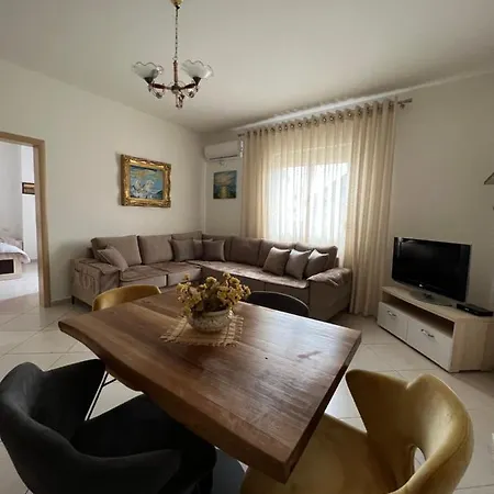 Modern On A Budget - City Centre Apartment Durres Exterior photo