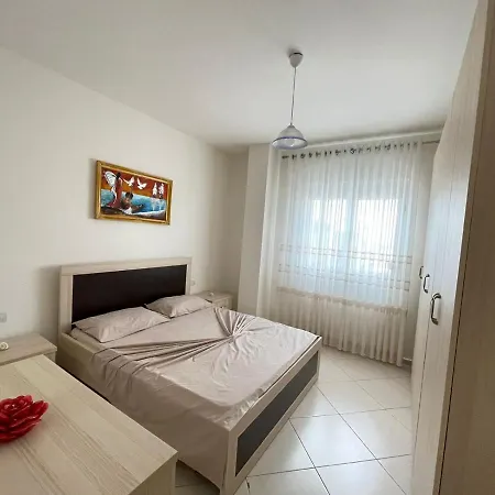Modern On A Budget - City Centre Apartment Durres Exterior photo