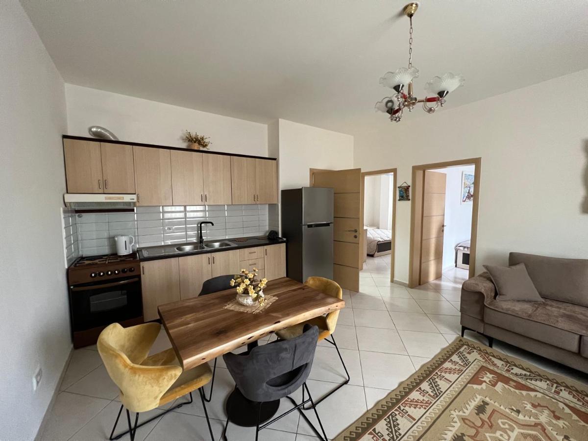 Modern On A Budget - Centre Apartment